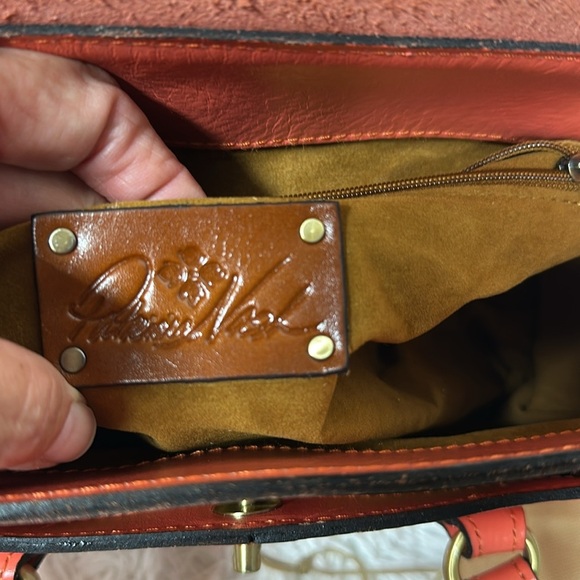 Patricia Nash Vienna Leather Satchel Purse Tooled Floral Bag in Coral 299. New - Picture 11 of 14